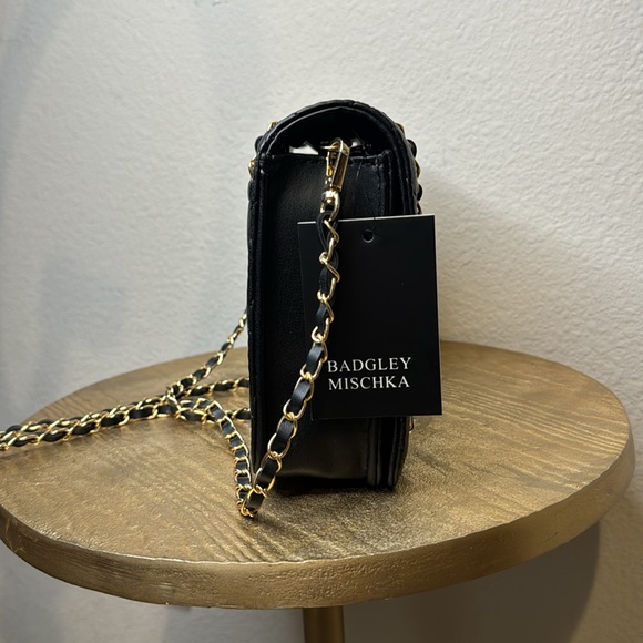 Badgley Mischka quilted black crossbody bag/gold chain, NWT - Picture 5 of 9